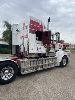 0 Kenworth T909
