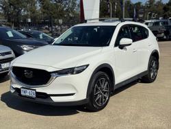 2017 Mazda
CX-5 Akera