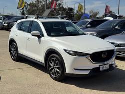 2017 Mazda
CX-5 Akera
