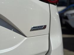 2017 Mazda
CX-5 Akera