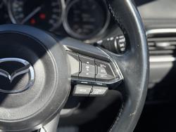 2017 Mazda
CX-5 Akera
