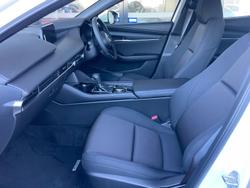 2024 Mazda
3 G20 Pure