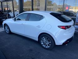 2024 Mazda
3 G20 Pure