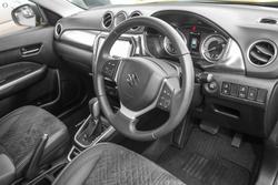 2023 Suzuki
Vitara Turbo