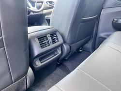 2024 Nissan
                Navara PRO-4X