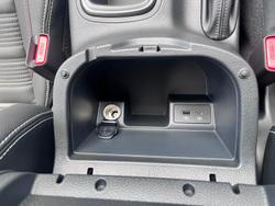 2024 Nissan
                Navara PRO-4X