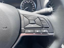2024 Nissan
Navara PRO-4X