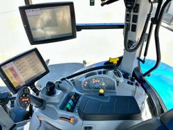 2021 New Holland T7.210