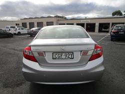 2012 Honda
Civic VTi-L