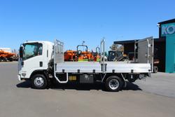 2017 Isuzu
NPR 45 155