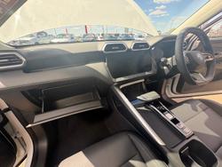 2024 MG
                ZS Essence Hybrid+