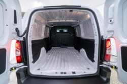 2024 Peugeot Partner Pro