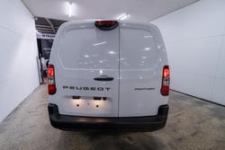 2024 Peugeot Partner Pro