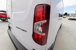 2024 Peugeot Partner Pro