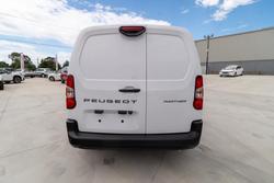 2024 Peugeot Partner Pro