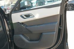 2024 Land Rover Range Rover Velar P250 Dynamic SE L560 MY25.5 AWD Santorini Black