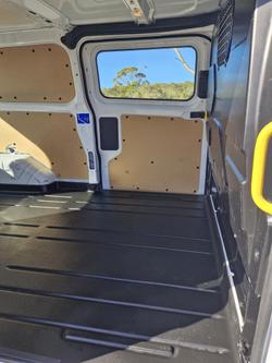 2022 Ford
Transit Custom 340S