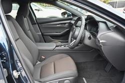 2024 Mazda
3 G20 Evolve
