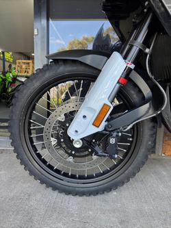 2023 Husqvarna Norden 901 Norden Black