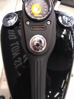 2014 Harley-Davidson Dyna Street Bob 103 (FXDB 103) Dyna Black