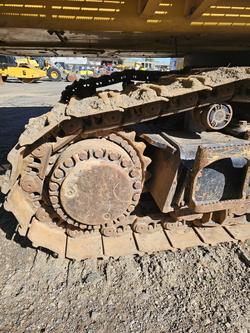 2018 Caterpillar 374Fl Yellow