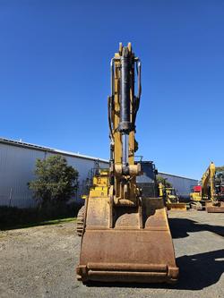 2018 Caterpillar 374Fl Yellow