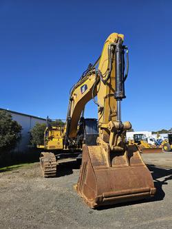 2018 Caterpillar 374Fl Yellow
