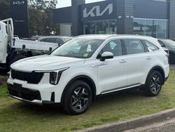 2025 Kia
                Sorento HEV S