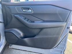 2025 Nissan
X-TRAIL Ti