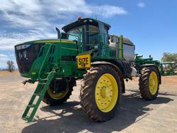 John Deere R4045