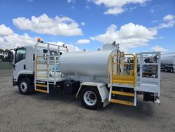 2016 Isuzu Fsr 850 4000L Diesel Tanker White