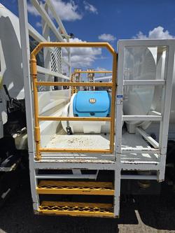 2016 Isuzu Fsr 850 4000L Diesel Tanker White