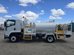 2016 Isuzu Fsr 850 4000L Diesel Tanker White