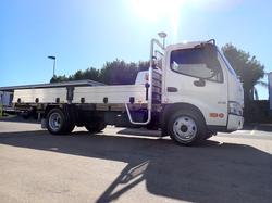 2023 HINO DUTRO 616 WHITE