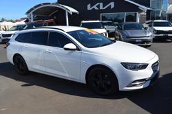 2019 Holden
                Commodore LT