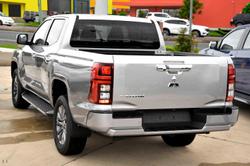 2024 Mitsubishi
Triton GLS