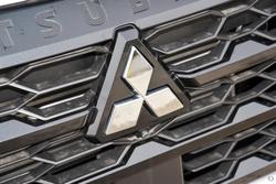 2024 Mitsubishi
Triton GLS
