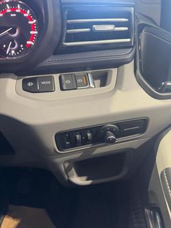 2024 LDV
                Deliver 7