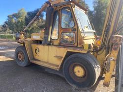 1984 Caterpillar V300b
