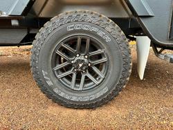 2024 JB Caravans Beat The Price Rise - Gator 14' Hybrid Full Off-Road Caravan