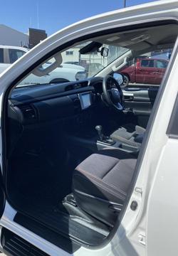 2019 Toyota
Hilux SR
