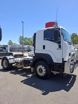 2012 Isuzu Gxd 165-350 PRIME MOVER