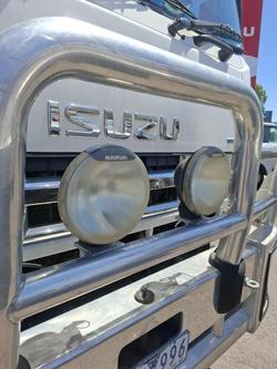 2012 Isuzu Gxd 165-350 PRIME MOVER