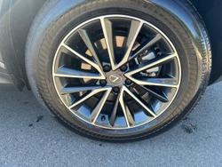 2024 Lexus
NX 350h Luxury