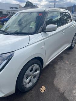 2024 Suzuki Swift Hybrid Plus UZ Pure White