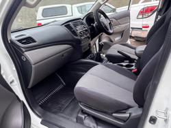 2016 Mitsubishi Triton GLX MQ MY16 4X4 Dual Range White