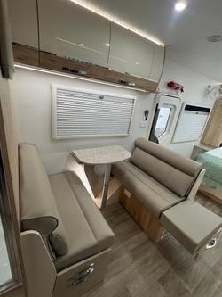 2025 Golf Grand Tourer 556 Gt