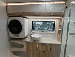 2025 Golf Grand Tourer 556 Gt