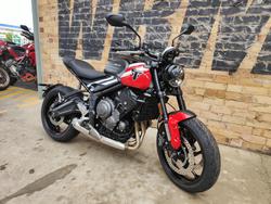 2025 TRIUMPH TRIDENT 660 ROAD RED