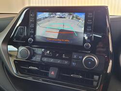 2021 Toyota
                Kluger GX